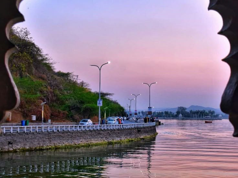 Fateh Sagar Lake